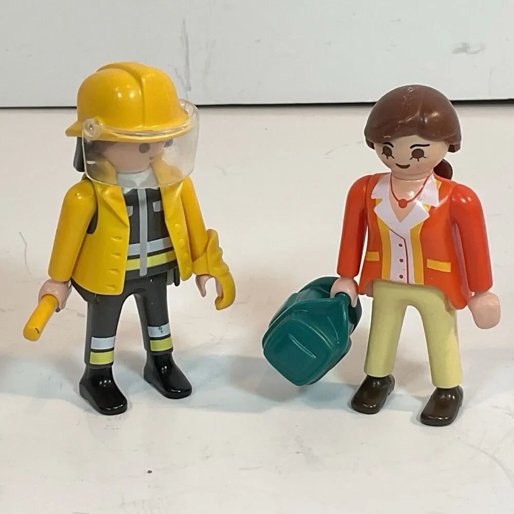 LOT of 8 PLAYMOBIL + Motorcycle Firefighter Police Construction Workers People